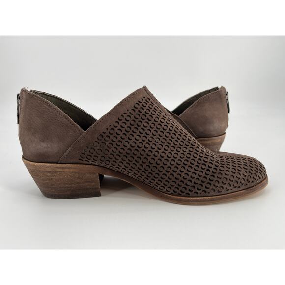 Vince Camuto Paleta Ankle Boot Sz 9M Perforated Brown Leather Low Heel Bootie - Picture 3 of 10